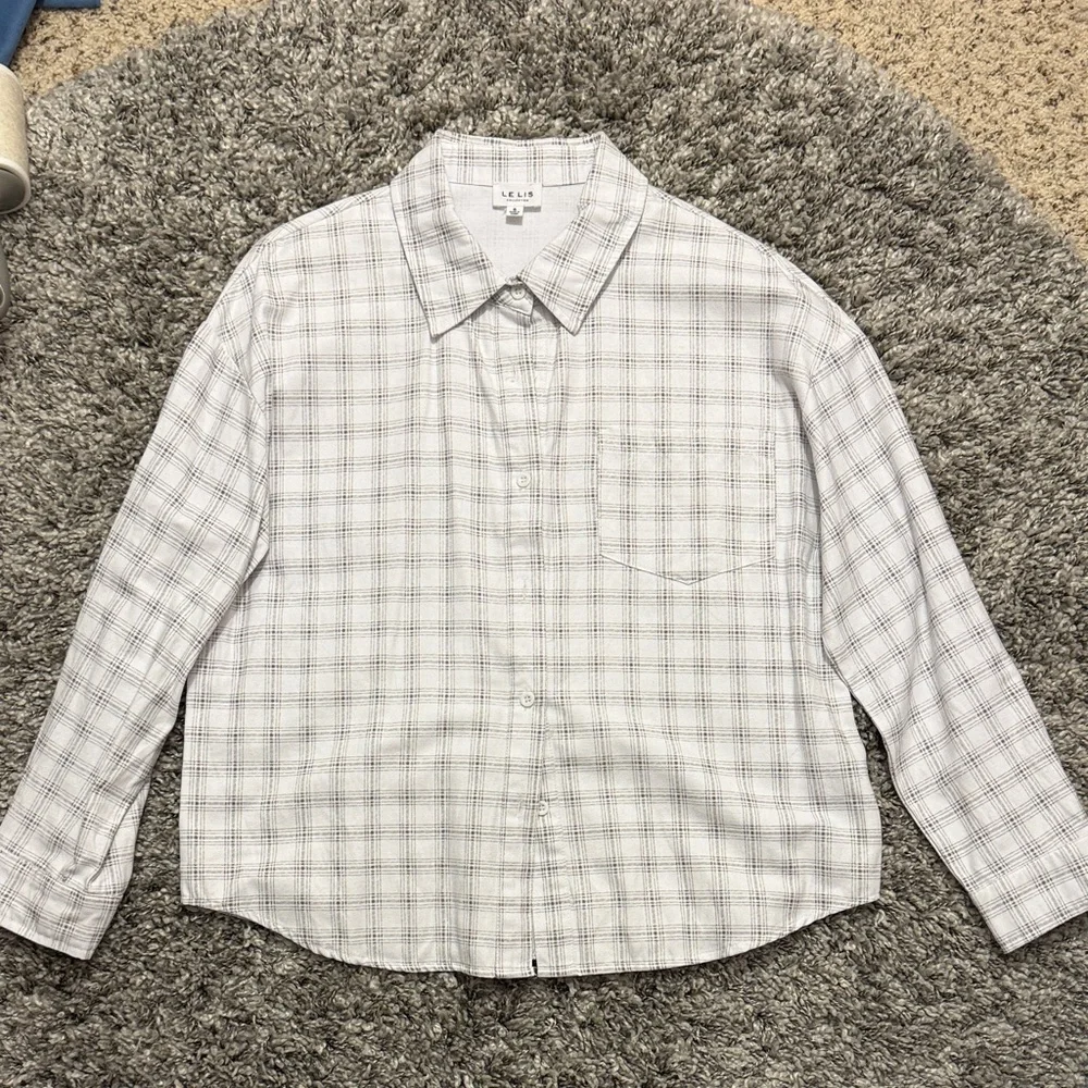 Le Lis White and Gray Plaid Button Down Shirt - Picture 1 of 3